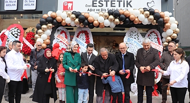 ÖZEL ESTETİK AĞIZ VE DİŞ SAĞLIĞI POLİKLİNİĞİ YENİ YERİNDE!