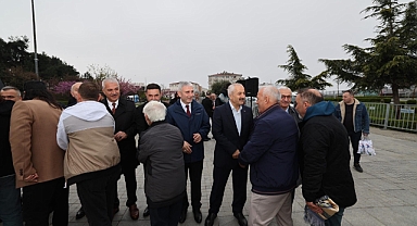 Gebzeliler meydanda bayramlaştı