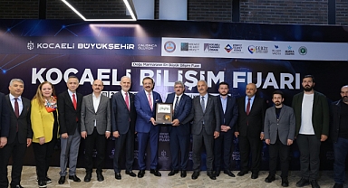 Hisarcıklıoğlu’dan Bilişim Fuarı’na tam not