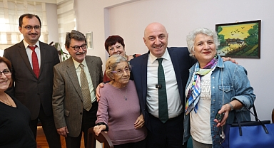 Başkan Bıyık yaşlıların hayır duasını aldı