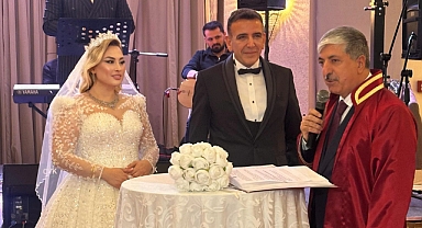 Görkemli Düğünde Mutluluğa