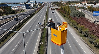 SEDAŞ, Gebze D-100 Karayolu’ndaki Aydınlatmaları Yeniledi