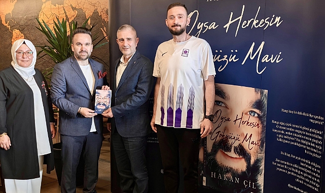 Hakan Çil, “Oysa Herkesin Gökyüzü Mavi” Kitabıyla Okurlarıyla Buluştu