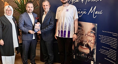 Hakan Çil, “Oysa Herkesin Gökyüzü Mavi” Kitabıyla Okurlarıyla Buluştu