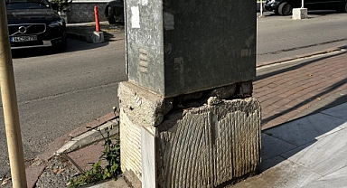 GEBZE’DE TRAFOLAR DÖKÜLÜYOR! BAKIMSIZLIK VATANDAŞI KORKUTUYOR!!!