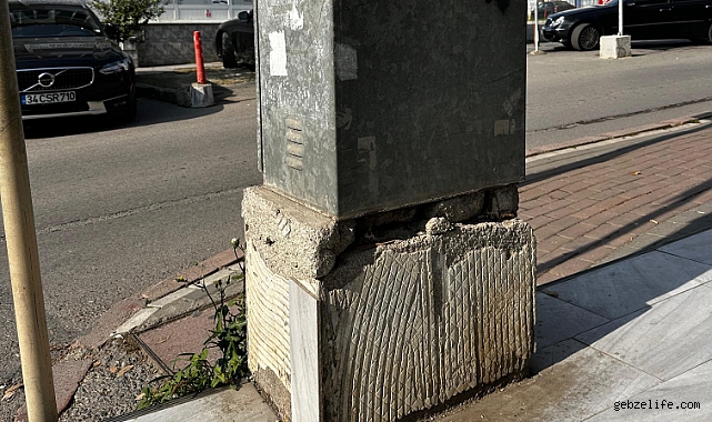 GEBZE’DE TRAFOLAR DÖKÜLÜYOR! BAKIMSIZLIK VATANDAŞI KORKUTUYOR!!!