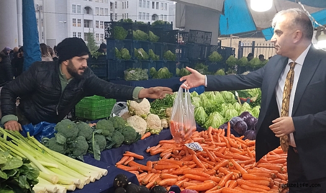 Pazarda Fiyatlar El Yakıyor: Vatandaş Temel Gıdaya Ulaşmakta Zorlanıyor