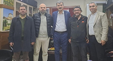 Darıca Trabzonlular Derneği’nde Çay Sohbeti Buluşması