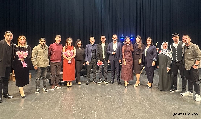 Mısra Durağı Şiir Dinletisi Edebiyat Rüzgârı Estirdi