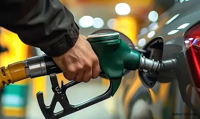 Akaryakıta çifte zam! Motorin fiyatı 80 lirayı geçti