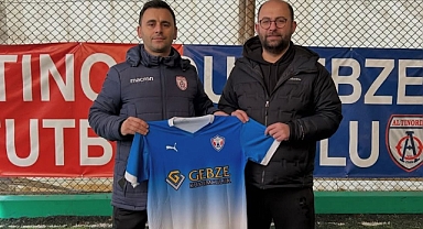 Gebze Kuyumculuk’tan Darıca Kalespor U10 Takımına Forma Desteği
