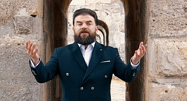 MİLYONLAR İZLEDİ, BİNLERCE KİŞİ PAYLAŞTI; GEBZELİ TALHA CEYLAN’IN “KOY BİZİ CENNETİNE” İLAHİSİ ZİRVEYE KOŞUYOR